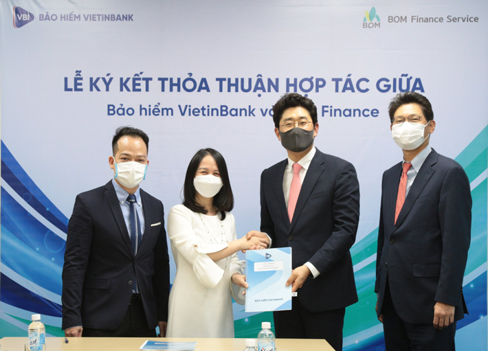 Bảo hiểm VietinBank và BOM Finance Service Việt Nam ký kết hợp tác chiến lược