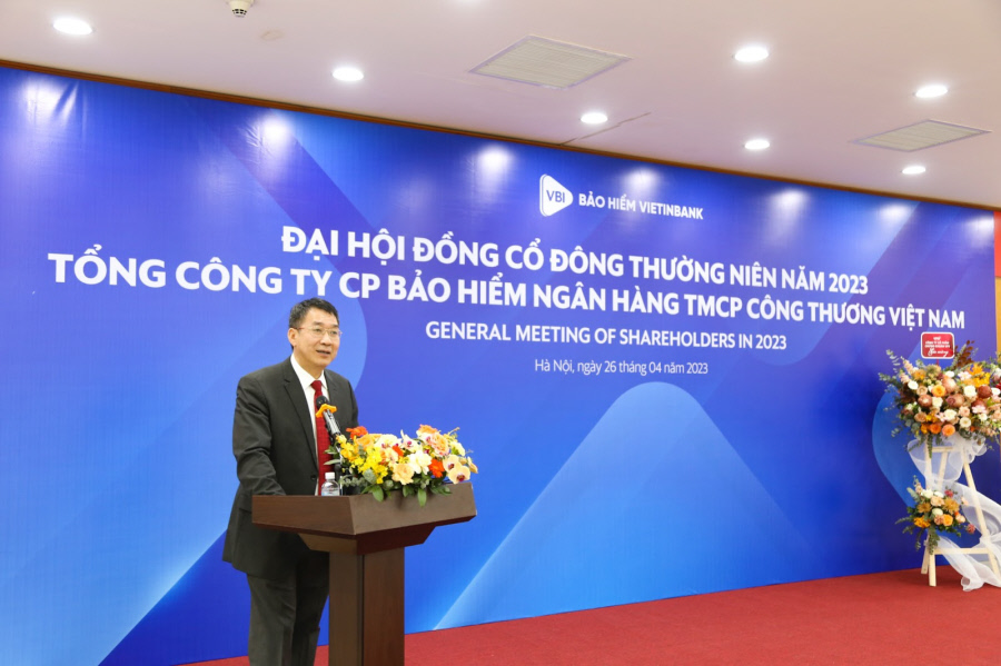 Ông Nguyễn Đức Thành - Thành viên HĐQT Ngân hàng VietinBank đánh giá cao những đóng góp của Bảo hiểm VietinBank - VBI