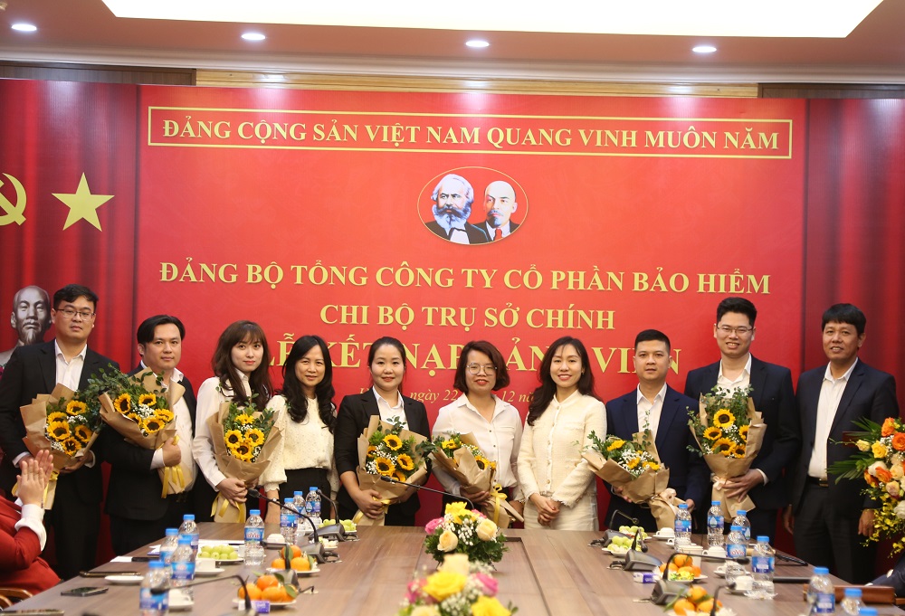 Lễ kết nạp Đảng viên Đảng bộ Tổng Công ty Cổ phần Bảo hiểm VietinBank, Chi bộ Trụ sở chính