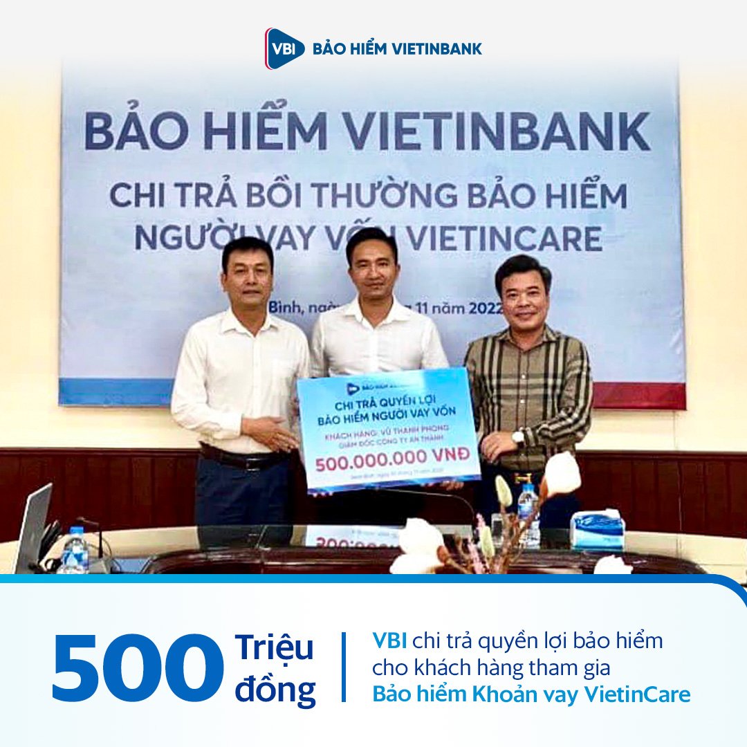 VBI Thanh Hoá đã phối hợp cùng Ngân hàng VietinBank chi nhánh Ninh Bình tổ chức lễ chi trả quyền lợi Bảo hiểm Khoản vay cho gia đình khách hàng Vũ Thanh Phong.